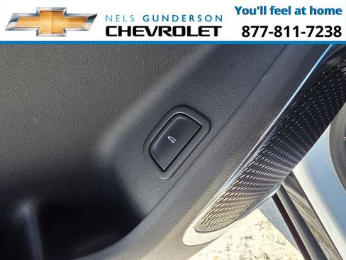 Used 2024 Chevrolet Traverse RS image 21