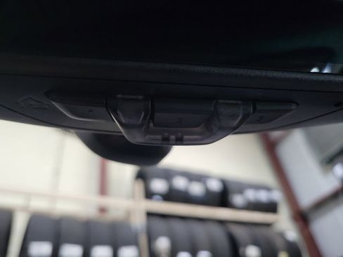 Used 2018 BMW 530i xDrive AWD/4WD image 32