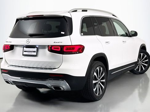 Certified 2022 Mercedes-Benz GLB 250 4MATIC image 12