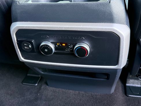 Used 2023 Ford Expedition XL AWD/4WD image 16