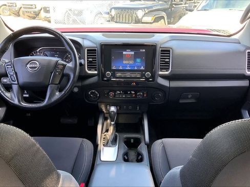 Used 2022 Nissan Frontier SV image 30