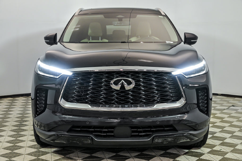 Used 2023 INFINITI QX60 Luxe w/ Cargo Package AWD/4WD image 4