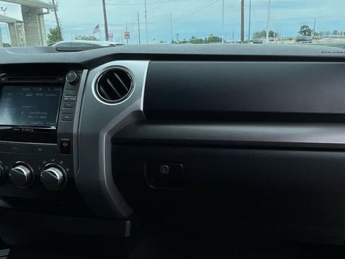 Used 2016 Toyota Tundra SR5 AWD/4WD image 30