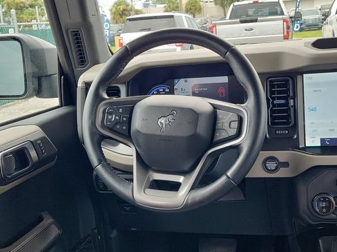 Certified 2023 Ford Bronco Wildtrak AWD/4WD image 15