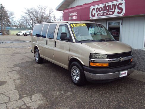 Used 2011 Chevrolet Express 1500 LT w/ LT Preferred Equipment Group image 2