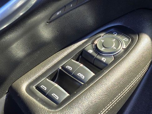 Used 2017 Cadillac XT5 Luxury w/ Driver Awareness Package image 20