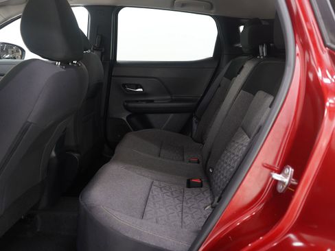 Used 2025 Nissan Kicks SV w/ Illumination Package image 15