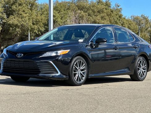 Certified 2023 Toyota Camry XLE image 9