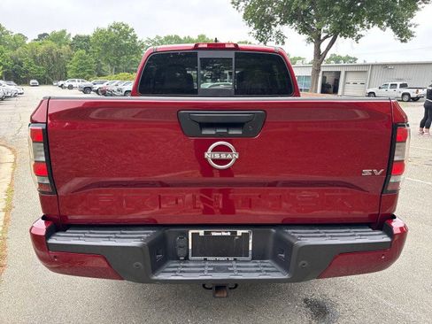 Used 2022 Nissan Frontier SV RWD image 6
