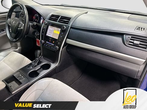 Used 2016 Toyota Camry XSE FWD image 28