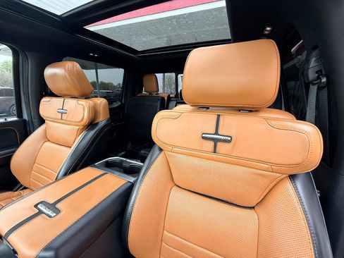 Used 2024 Ford F450 Platinum w/ FX4 Off-Road Package image 36