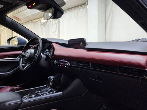 Used 2022 MAZDA MAZDA3 s image 22