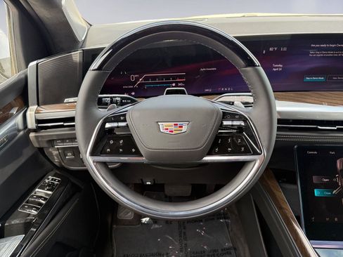 New 2026 Cadillac Escalade Platinum Sport AWD/4WD image 16