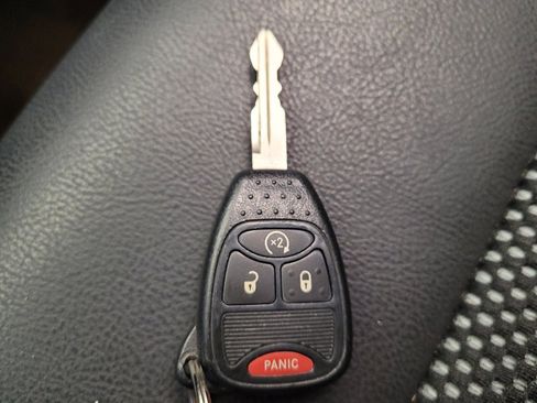 Used 2015 Jeep Compass Latitude AWD/4WD image 32