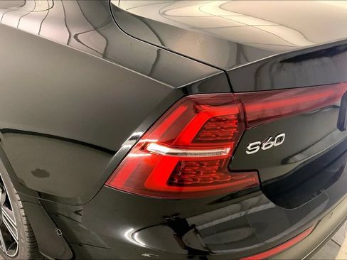 Used 2021 Volvo S60 T8 Inscription w/ Climate Package AWD/4WD image 28