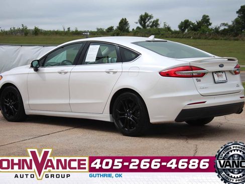 Used 2020 Ford Fusion SE w/ Equipment Group 151A FWD image 6