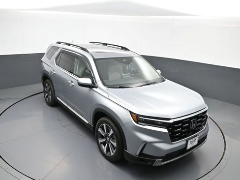 Certified 2023 Honda Pilot Touring image 38