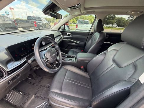 Certified 2024 Kia Sorento S w/ Panoramic Sunroof Package FWD image 17