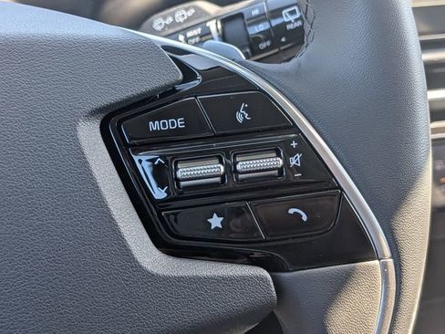 New 2025 Kia Niro EX Touring image 26