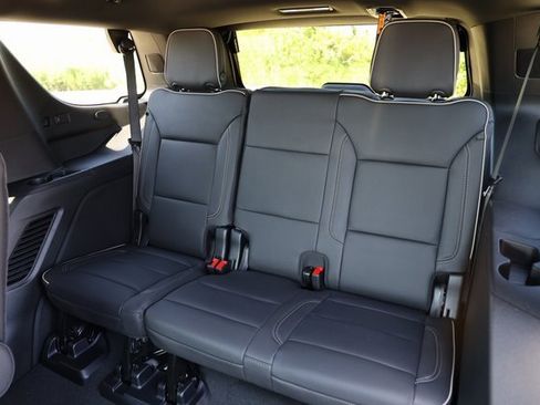 New 2026 GMC Yukon Elevation image 14