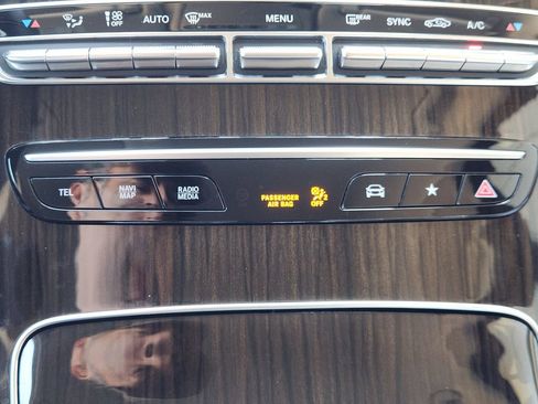 Used 2022 Mercedes-Benz GLC 300 image 19
