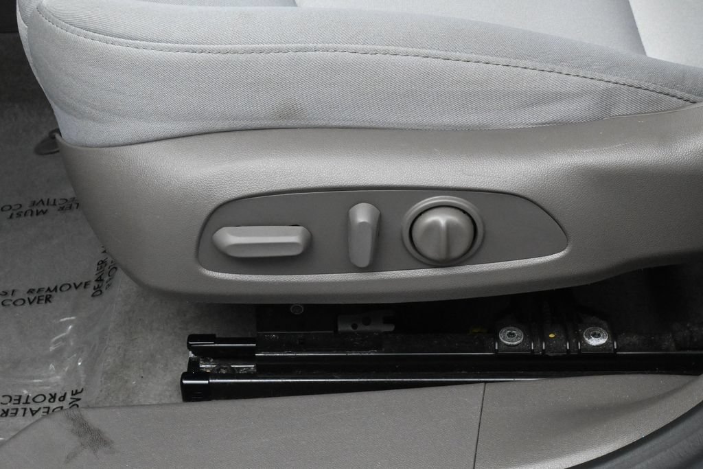 Used 2024 Chevrolet Malibu LT FWD image 12