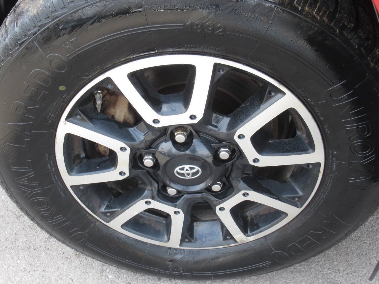 Used 2014 Toyota Tundra SR5 w/ TRD Off Road Package AWD/4WD image 4