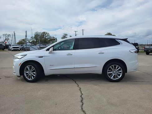Used 2024 Buick Enclave Avenir w/ Avenir Technology Package image 8