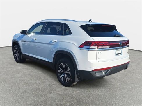New 2026 Volkswagen Atlas Cross Sport SE image 7