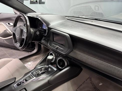 Used 2023 Chevrolet Camaro LT RWD image 40