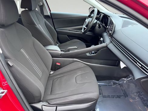 Used 2023 Hyundai Elantra SEL image 27