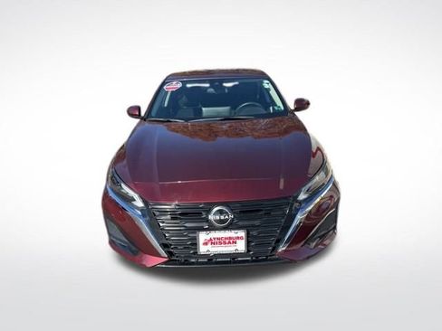 Used 2024 Nissan Altima 2.5 SV w/ SV Premium Package image 8