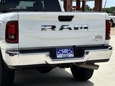 Used 2025 RAM 2500 Tradesman w/ Chrome Appearance Group AWD/4WD image 6