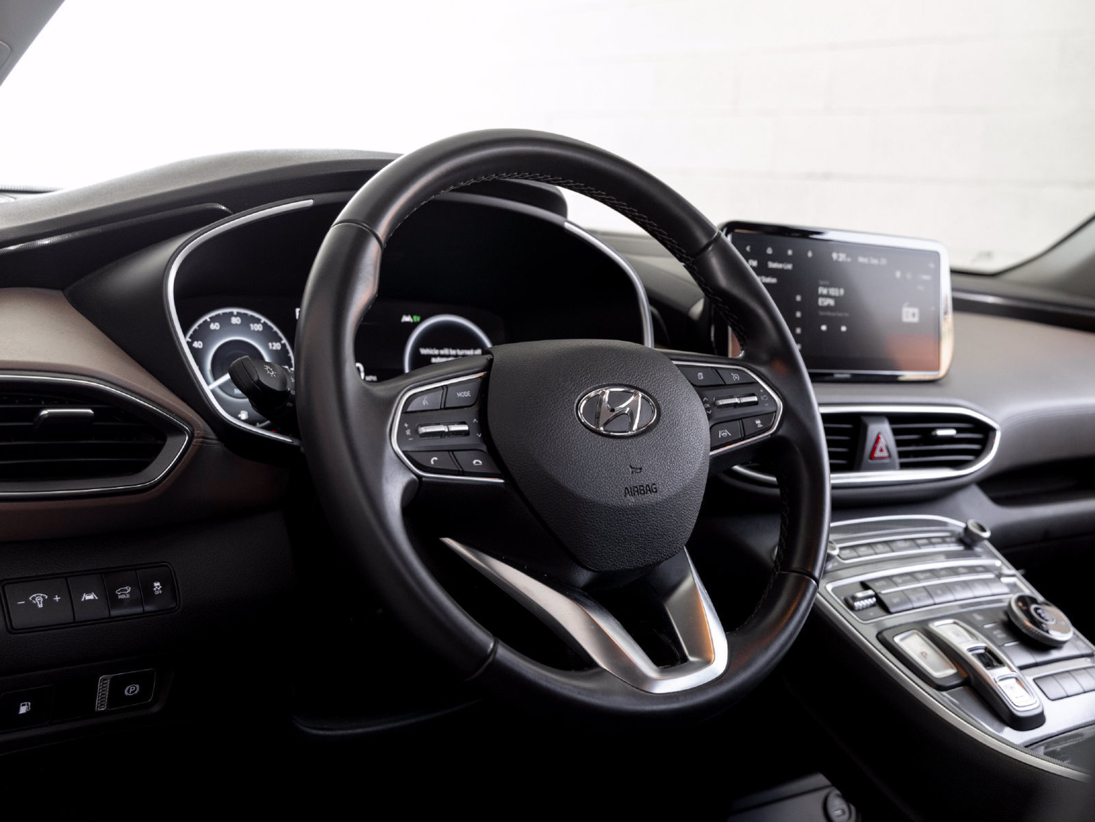 Used 2023 Hyundai Santa Fe SEL Convenience AWD/4WD image 13