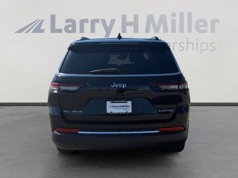 Used 2023 Jeep Grand Cherokee L Laredo AWD/4WD image 5