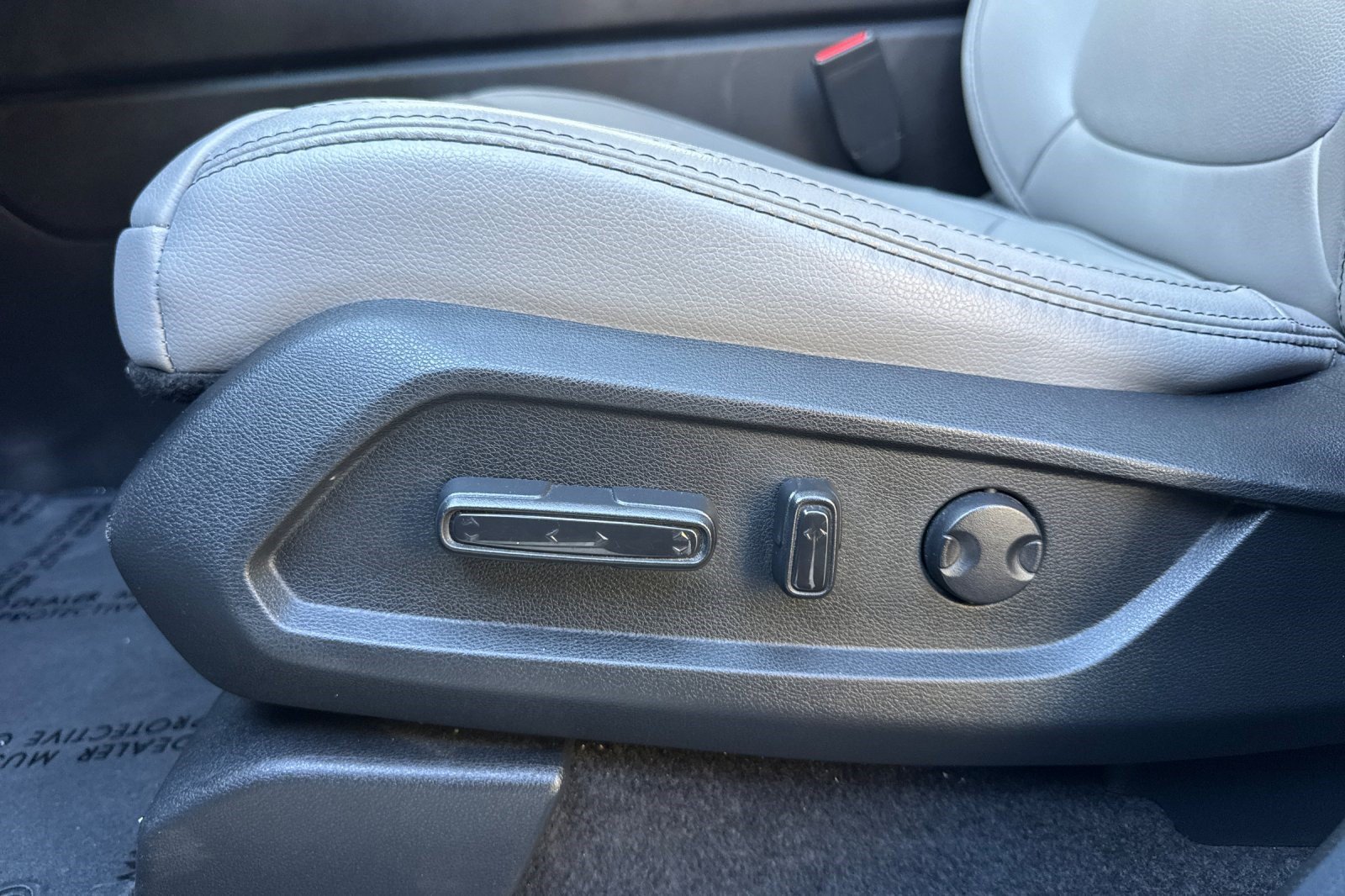 Used 2025 Honda Pilot Touring image 15