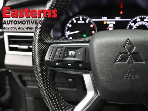 Used 2024 Mitsubishi Outlander SE AWD/4WD image 15