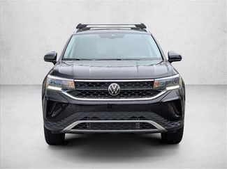 Used 2024 Volkswagen Taos SE video 2