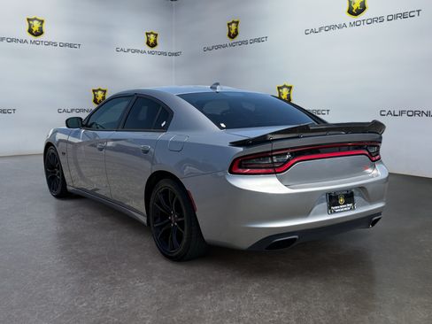Used 2017 Dodge Charger R/T w/ Blacktop Package RWD image 3