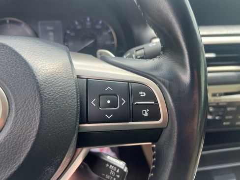 Used 2016 Lexus GS 200t image 39