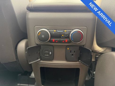 Used 2020 Ford Explorer Platinum w/ Premium Technology Package AWD/4WD image 23