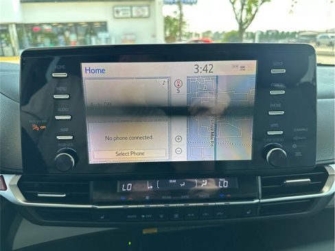 Used 2021 Toyota Sienna XLE w/ XLE Plus Package AWD/4WD image 43