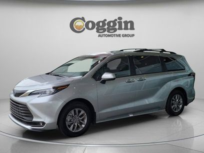 Used 2025 Toyota Sienna XLE w/ XLE Plus Package