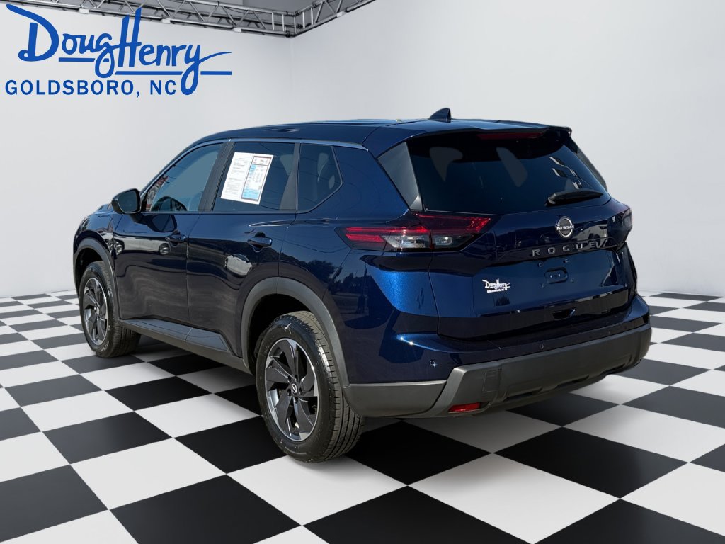Used 2025 Nissan Rogue SV FWD image 3