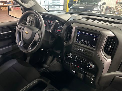 Used 2024 Chevrolet Silverado 1500 Custom AWD/4WD image 31