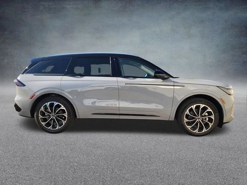 New 2026 Lincoln Nautilus Reserve AWD/4WD image 8