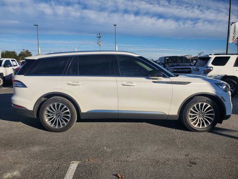 Used 2023 Lincoln Aviator Reserve w/ Equipment Group 201A image 2