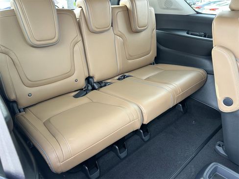 New 2026 INFINITI QX80 Luxe image 12