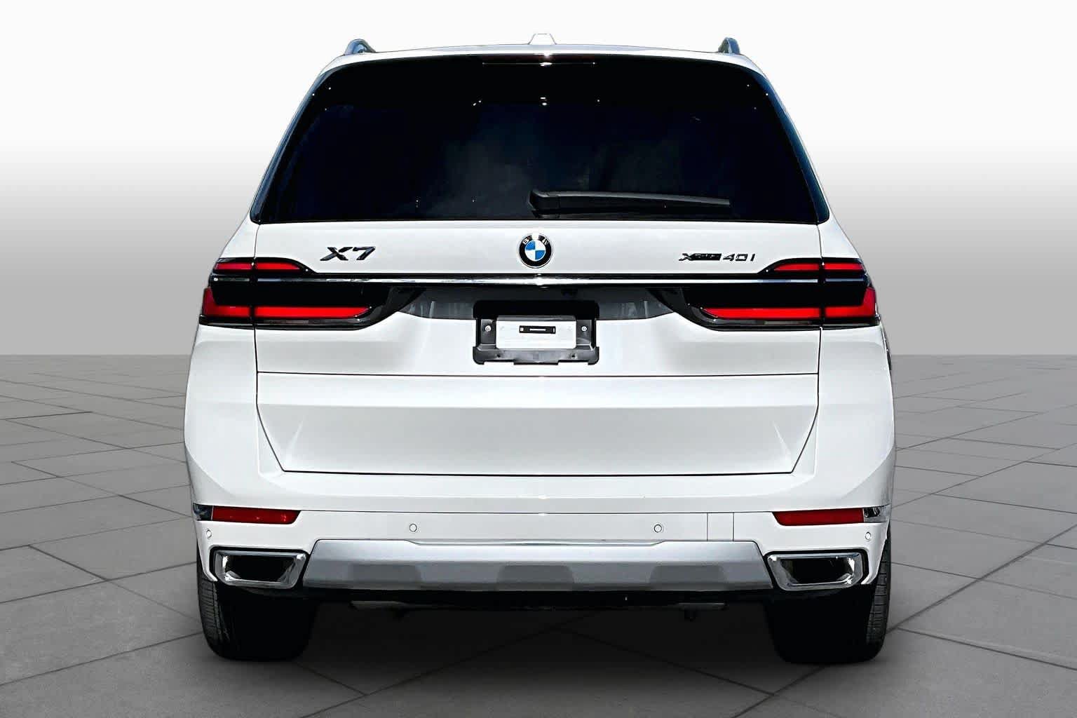 Used 2026 BMW X7 xDrive40i AWD/4WD image 5