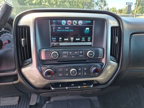 Used 2018 Chevrolet Silverado 1500 LT image 40